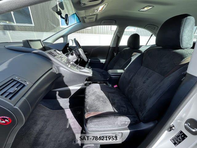 Lexus HS 2015-03 4595391-18