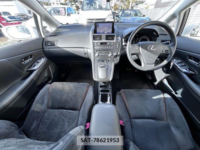 Lexus HS 2015-03 4595391-1