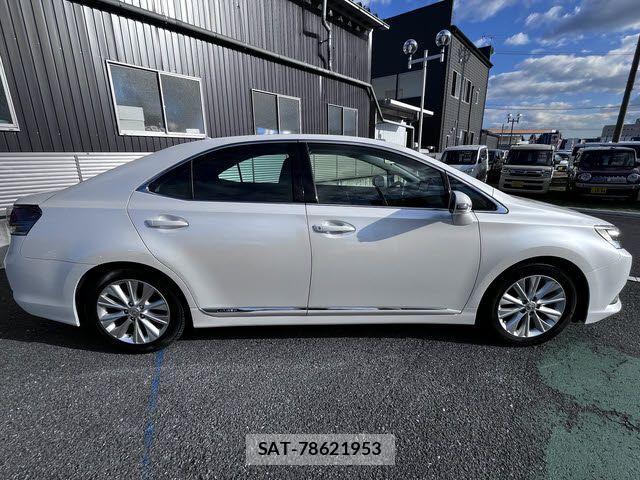 Lexus HS 2015-03 4595391-22