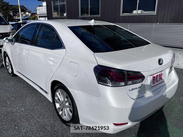 Lexus HS 2015-03 4595391-8