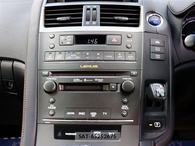 Lexus HS 2012-01 4964138-14