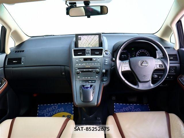 Lexus HS 2012-01 4964138-1