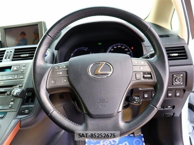 Lexus HS 2012-01 4964138-22