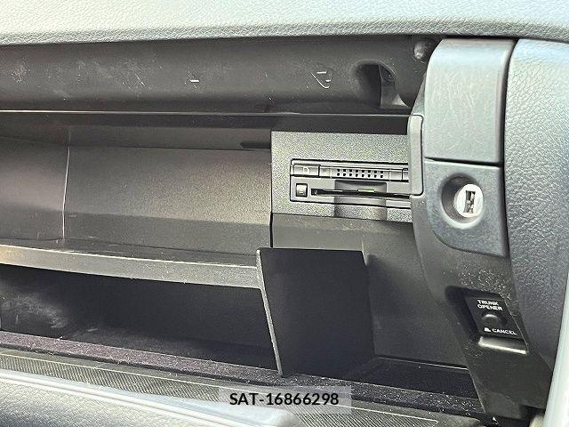 Lexus HS 2014-12 5870820-15