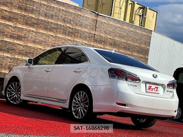 Lexus HS 2014-12 5870820-8