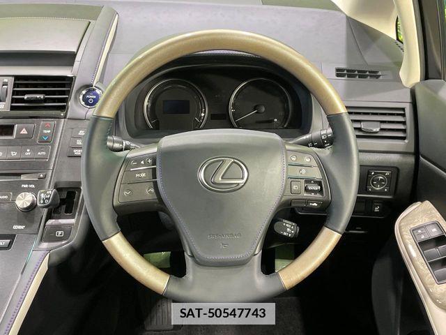 Lexus HS 2014-12 5870806-10