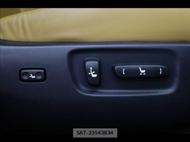 Lexus HS 2013-04 5870823-8