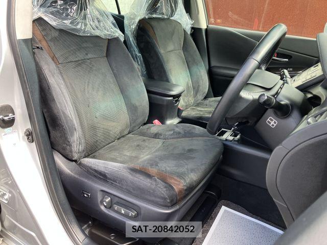 Lexus HS 2013-07 6545529-11