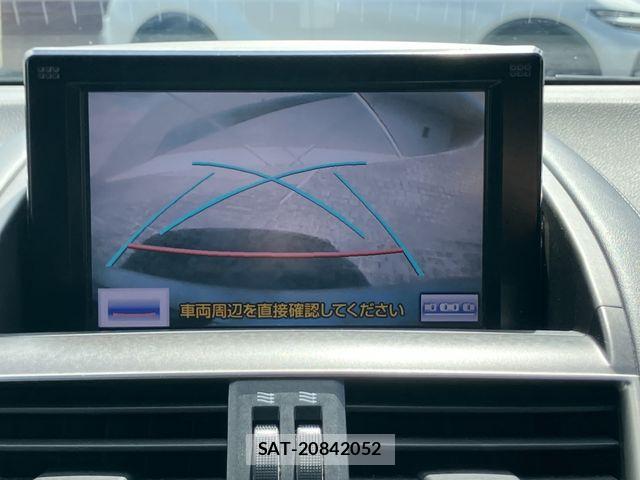 Lexus HS 2013-07 6545529-15