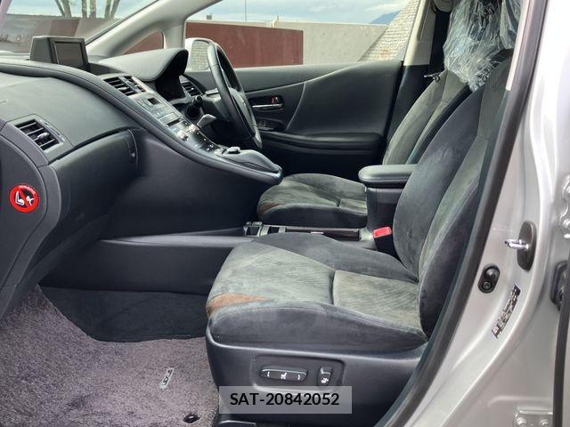 Lexus HS 2013-07 6545529-17