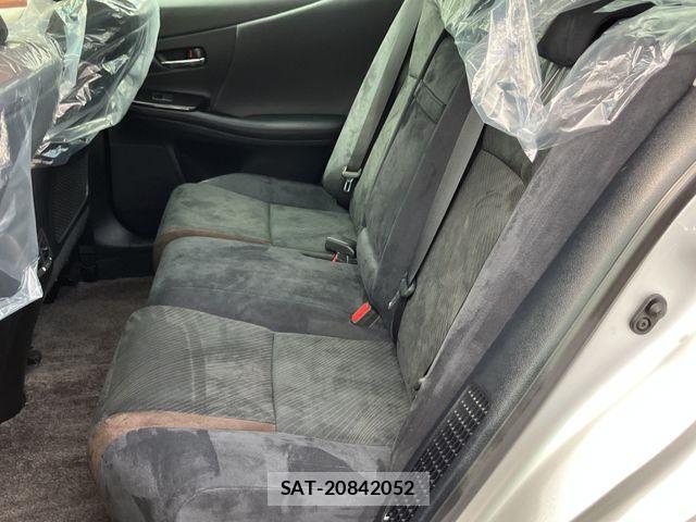 Lexus HS 2013-07 6545529-18