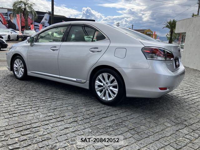 Lexus HS 2013-07 6545529-3