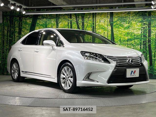 Lexus HS 2014-12 6907671-15