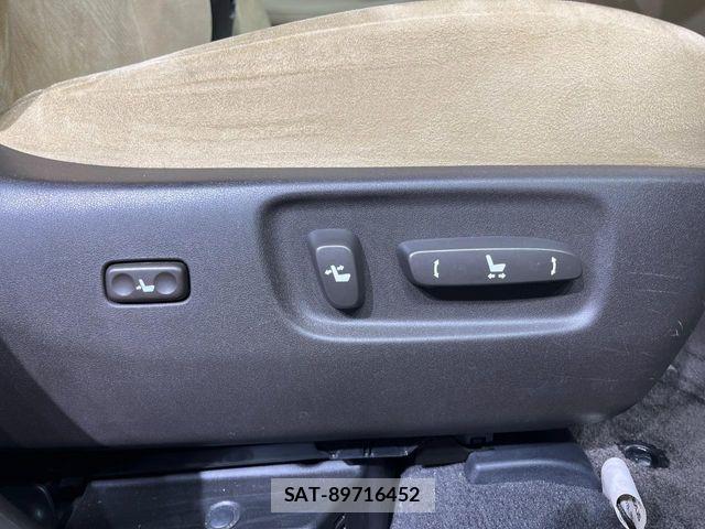 Lexus HS 2014-12 6907671-5