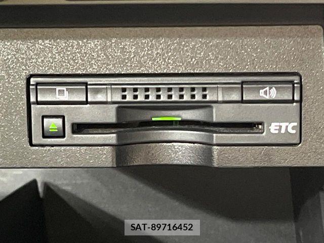 Lexus HS 2014-12 6907671-6