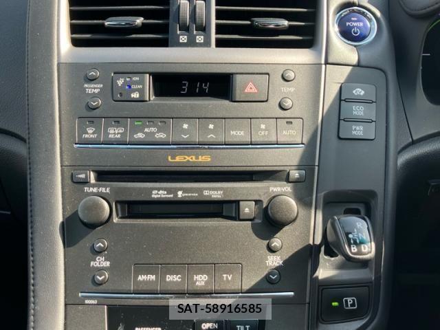 Lexus HS 2011-11 6907676-19