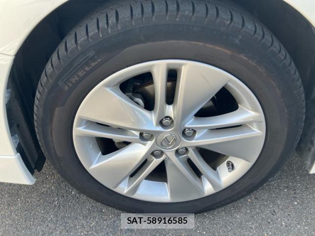 Lexus HS 2011-11 6907676-6