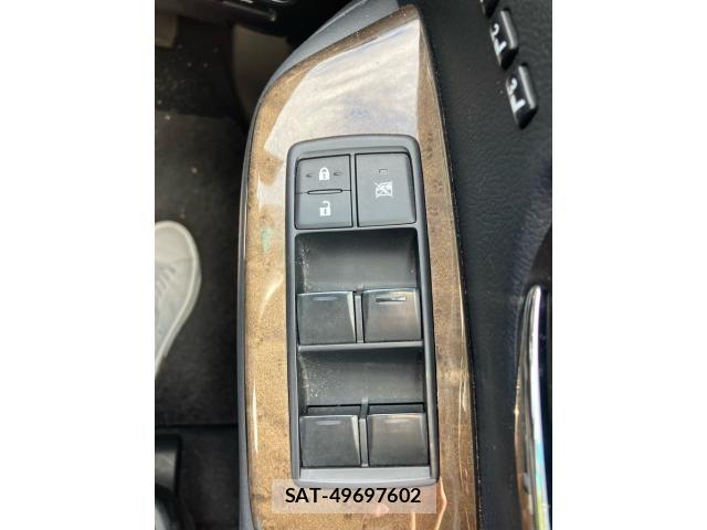 Lexus HS 2011-10 6995024-9