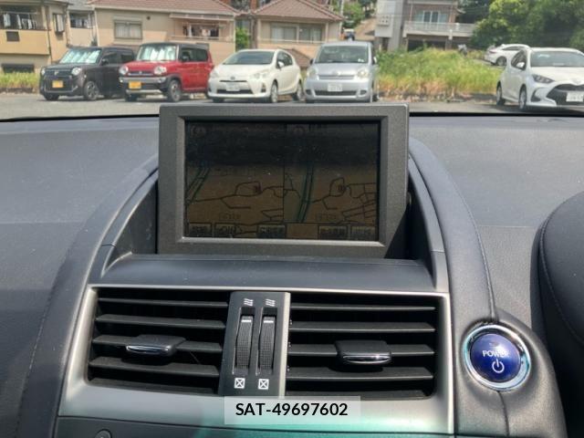 Lexus HS 2011-10 6995024-13
