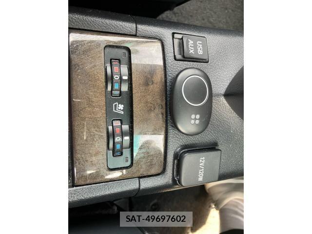 Lexus HS 2011-10 6995024-19