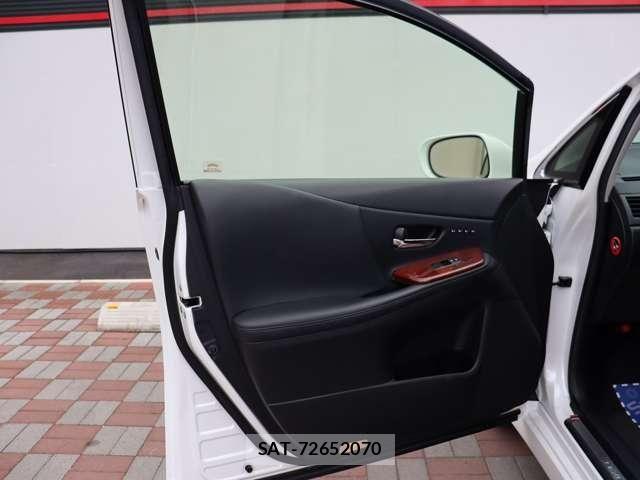 Lexus HS 2014-09 6995009-26