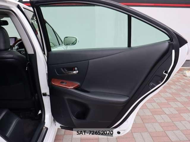 Lexus HS 2014-09 6995009-28