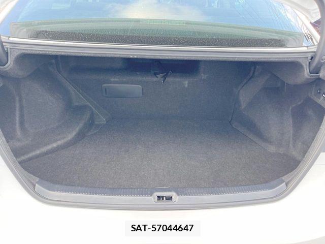 Lexus HS 2014-11 7059231-10