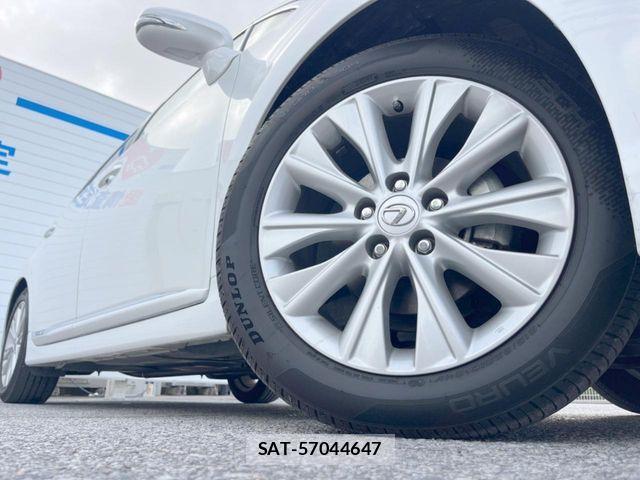 Lexus HS 2014-11 7059231-13