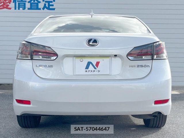 Lexus HS 2014-11 7059231-15