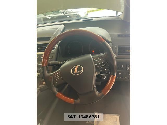 Lexus HS 2013-03 7059235-16