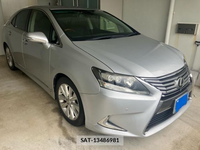 Lexus HS 2013-03 7059235-1