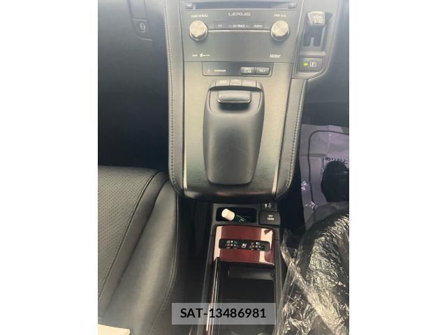 Lexus HS 2013-03 7059235-23