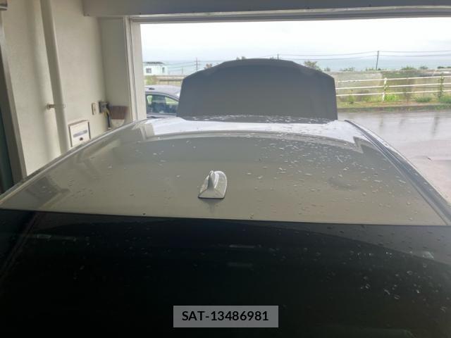 Lexus HS 2013-03 7059235-8