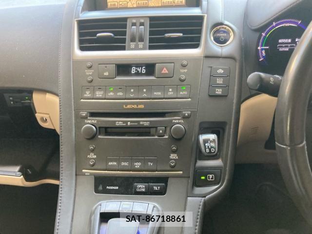 Lexus HS 2010-04 7220896-12