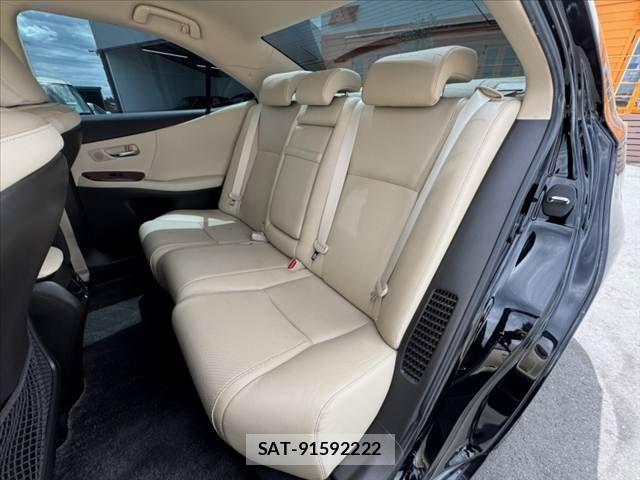 Lexus HS 2011-09 7220902-17