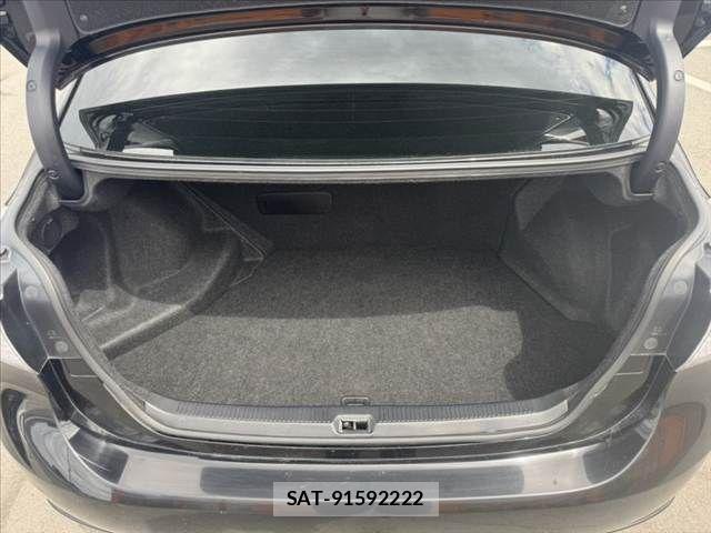 Lexus HS 2011-09 7220902-18
