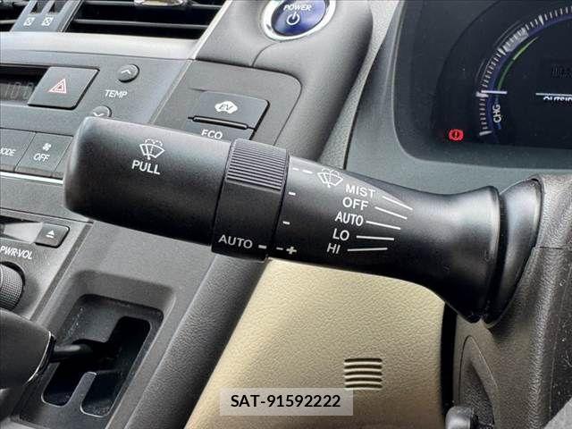 Lexus HS 2011-09 7220902-25