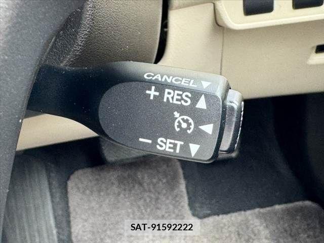 Lexus HS 2011-09 7220902-27
