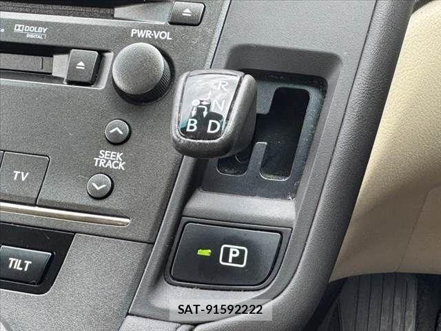 Lexus HS 2011-09 7220902-28