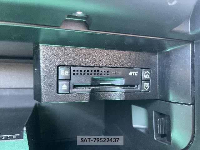 Lexus HS 2011-06 7220904-11
