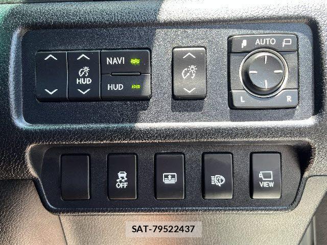 Lexus HS 2011-06 7220904-16