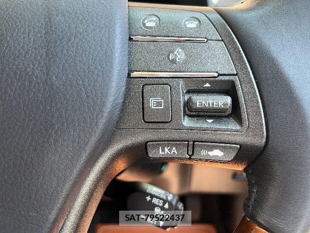 Lexus HS 2011-06 7220904-17