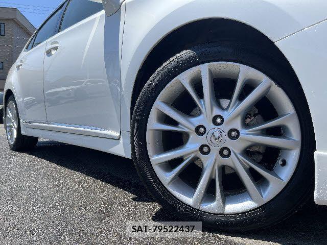 Lexus HS 2011-06 7220904-26