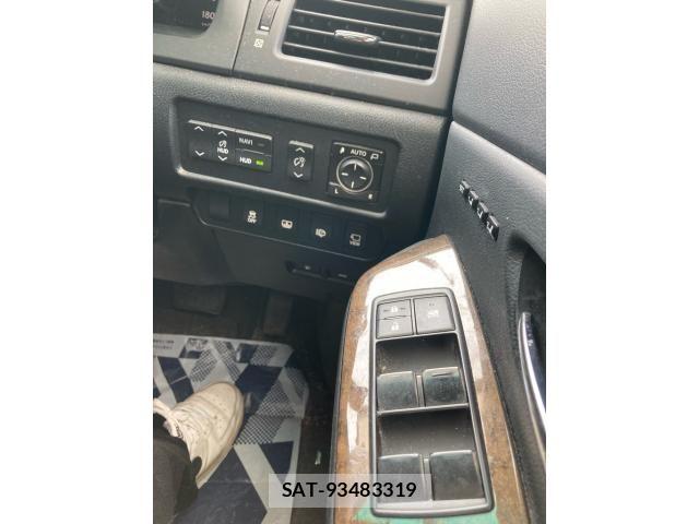 Lexus HS 2010-02 7251316-17