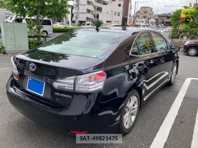 Lexus HS 2011-07 7272218-10
