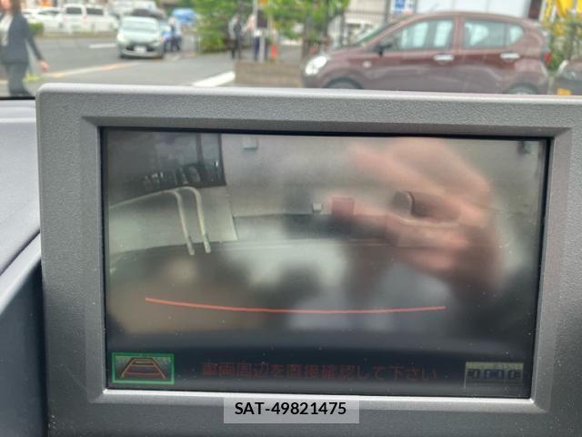 Lexus HS 2011-07 7272218-28