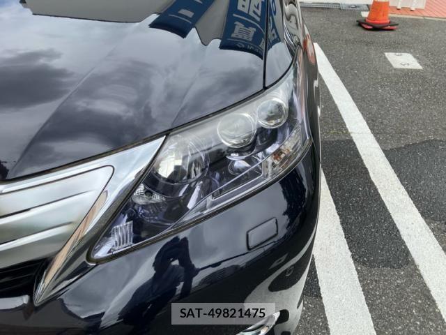 Lexus HS 2011-07 7272218-4