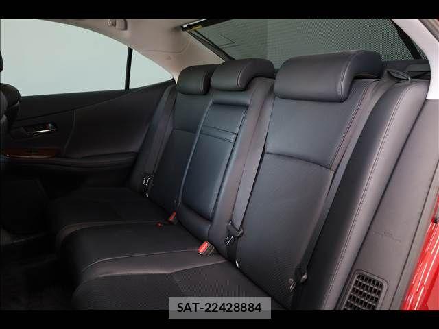 Lexus HS 2012-01 7272217-18