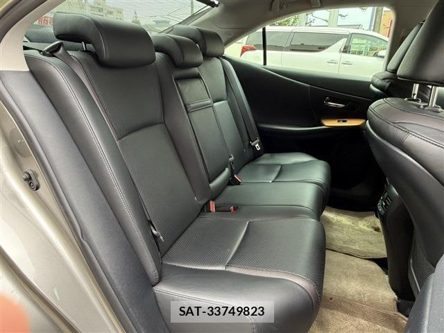 Lexus HS 2017-08 7328009-12