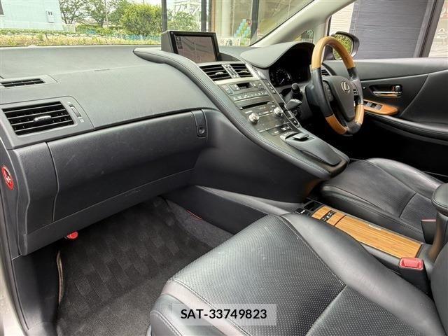 Lexus HS 2017-08 7328009-14